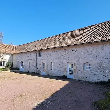 Feriehus Merlinite - 4 Couchages Archigny